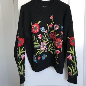 Floral Embroidered Sweater Small by Romeo & Juliet